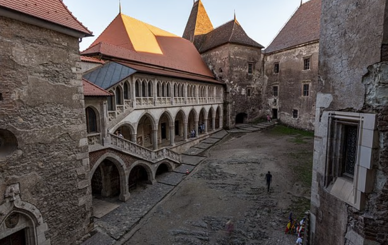 Milyonlarla turistin 